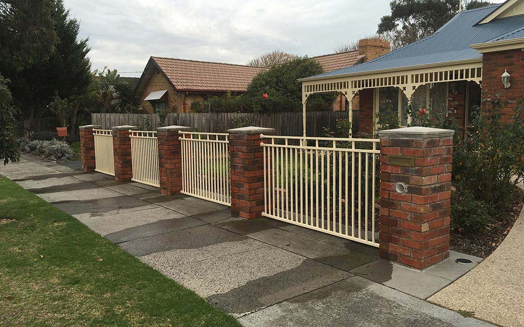 A sleek and durable fencing option made of lightweight aluminium material